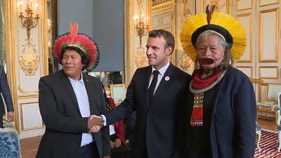 Brezilyalı yerli kabile şefi Paris'te Macron'u ziyaret etti