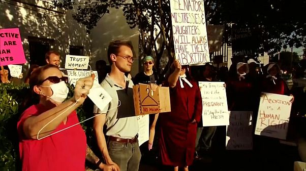 Alabama verbietet Abtreibungen - Frauen wehren sich Alabama verbietet Abtreibungen - Frauen wehren sich