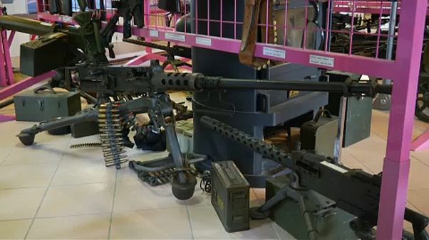 Suíça referenda armas de fogo Suíça referenda armas de fogo
