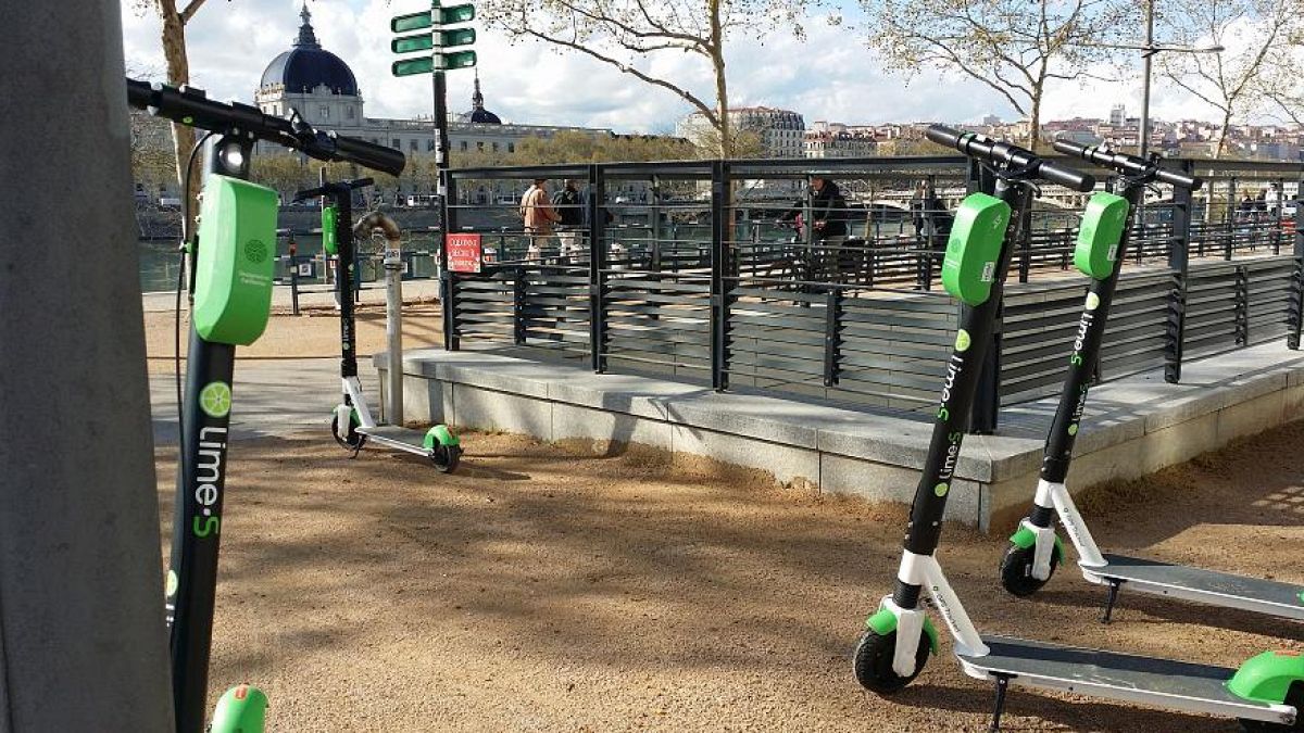 In Frankreich sind sie bereits erlaubt und omnipräsent: E-Roller