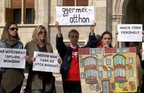 Διαδήλωση κατά των εξώσεων οικογενειών με παιδιά