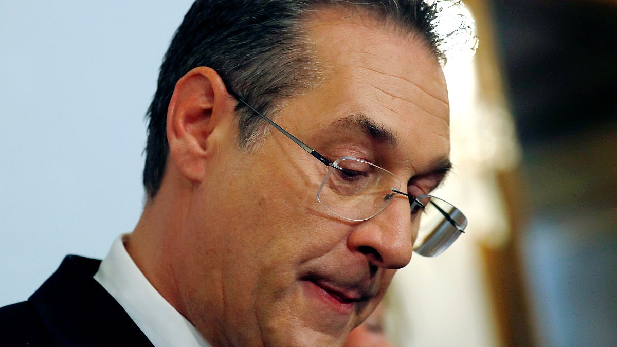 Avusturya Başbakan Yardımcısı Heinz Christian Strache istifa etti