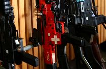 En Suisse, les électeurs disent oui au durcissement de la législation sur les armes