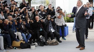 Festival de Cannes : la palme d'or d'honneur d'Alain Delon suscite la polémique