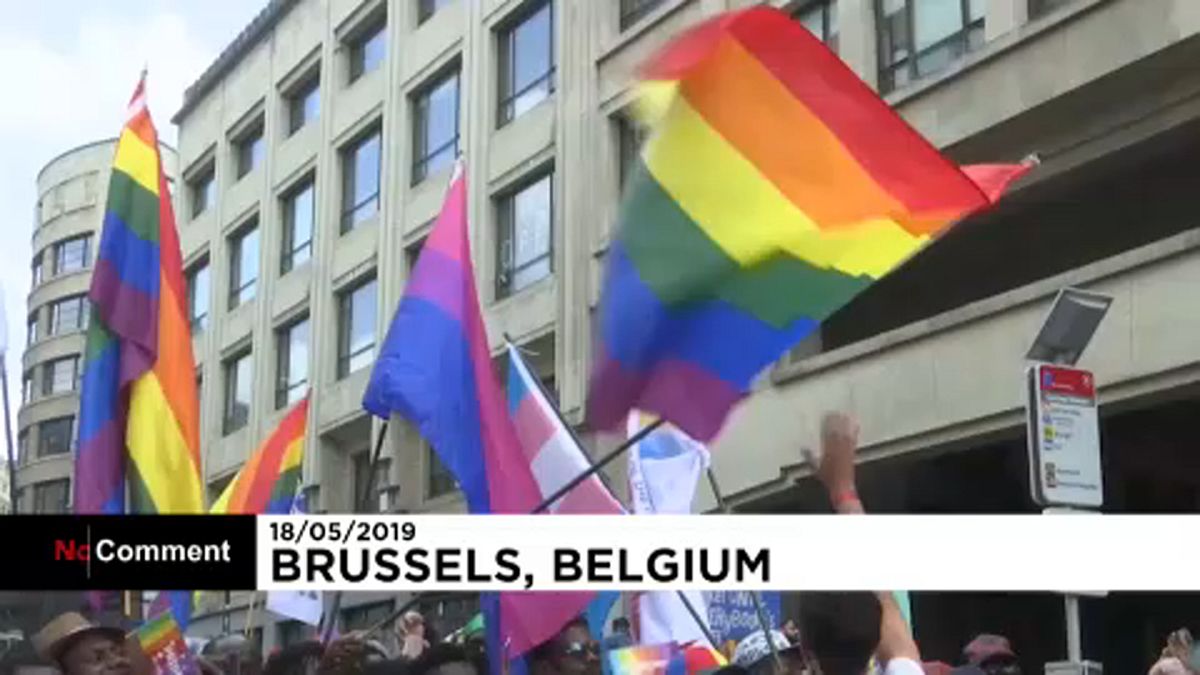 Százezren vonultak Brüsszelben a Meleg Büszkeség-parádén 