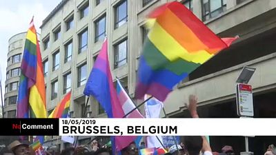 Százezren vonultak Brüsszelben a Meleg Büszkeség-parádén