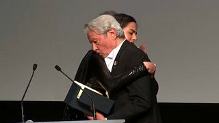 El Festival de Cannes se reconcilia con Alain Delon y le concede la Palma de Oro de honor