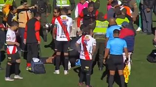 Tod im Stadion: Schiedsrichter (31) bei Fußballspiel zusammengebrochen