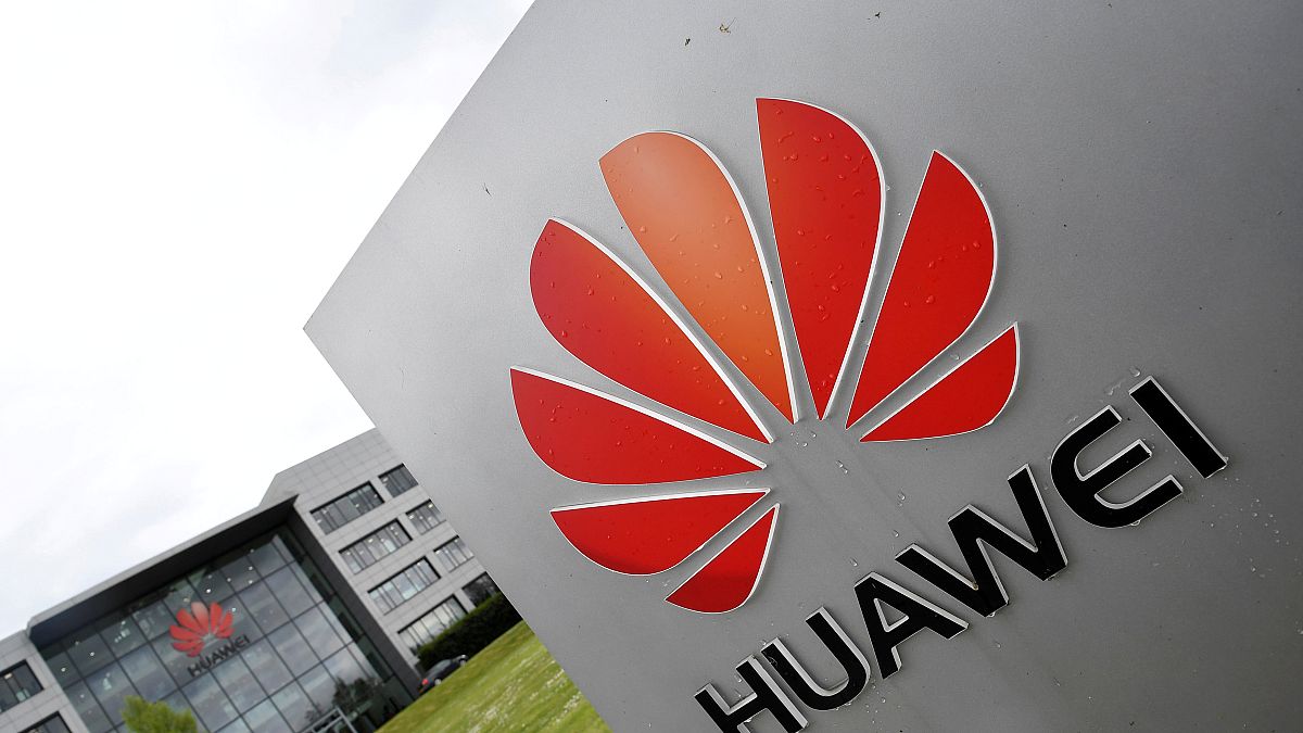 Google'dan sonra çip üreticileri de Huawei ile iş birliğini dondurdu