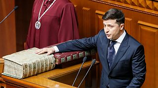 زلنسکی: پارلمان اوکراین را منحل می‌کنم