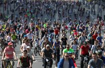 Moscow bicycle festival brings out 40,000 cyclists