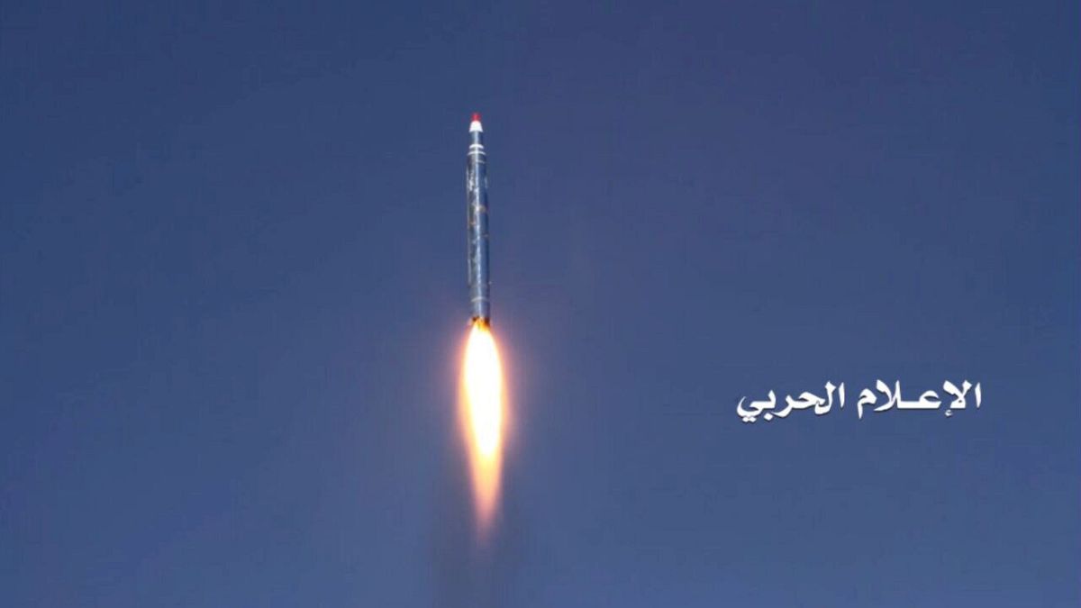 الحوثيون يكشفون حقيقة استهدافهم لمكة بصاروخ باليستي 