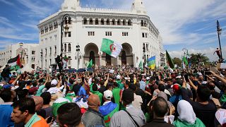 قائد الجيش الجزائري: "اجراء الانتخابات الرئاسية هو الحل للخروج من الأزمة"