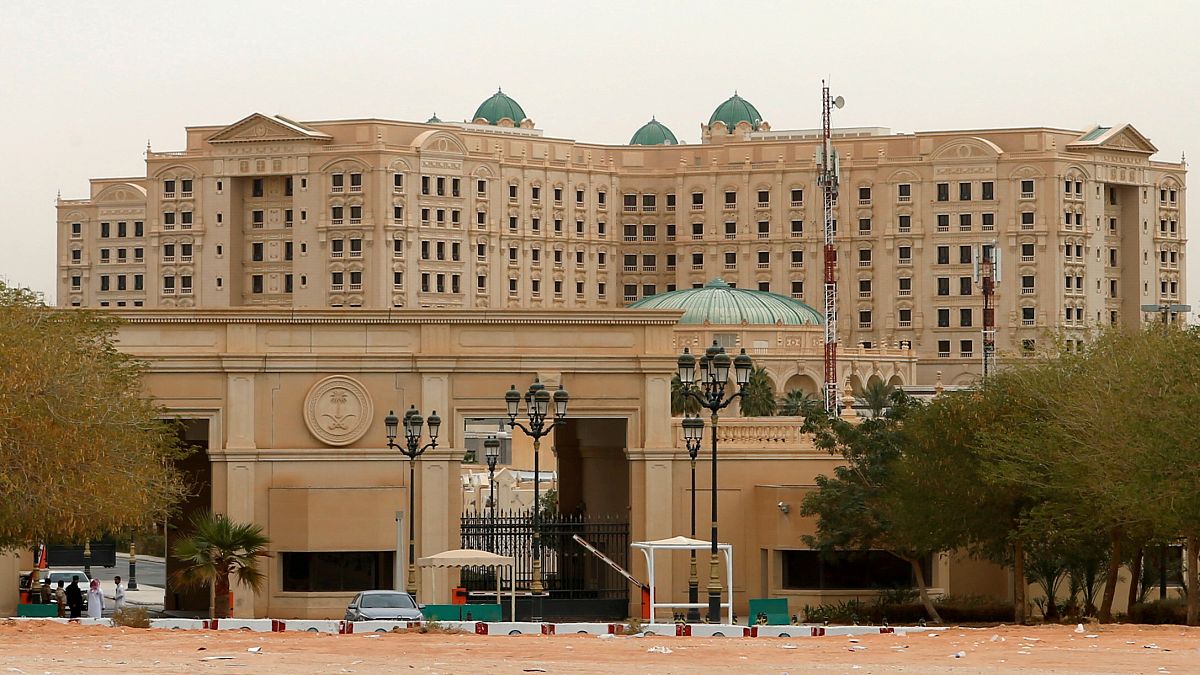 فندق الريتز-كارلتون في الرياض 