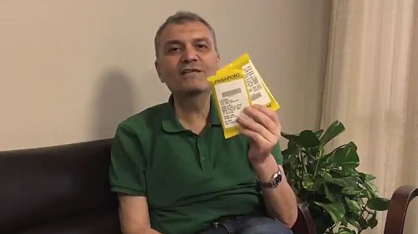 Prof. Dr Haluk Savaş pasaportunu aldı: Mucizevi bir şey gerçekleşti Prof. Dr Haluk Savaş pasaportunu aldı: Mucizevi bir şey gerçekleşti