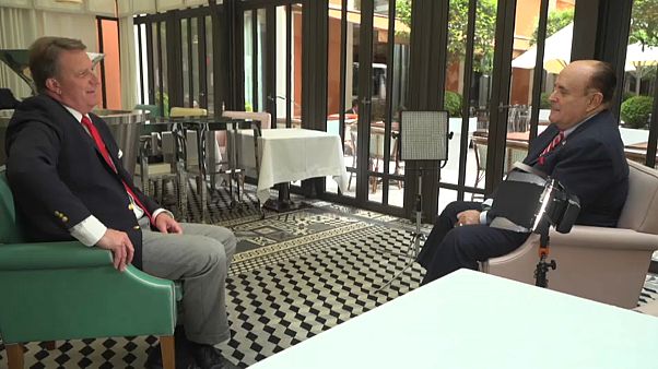 Rudy Giuliani elogia Trump por isolar Irão Rudy Giuliani elogia Trump por isolar Irão