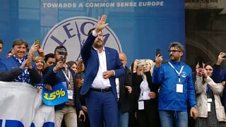 Parolin contro Salvini,  la croce contro la spada alle elezioni europee