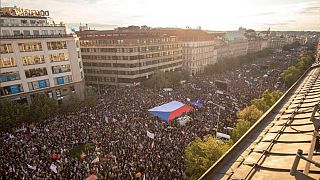 Ismét több tízezren tüntettek Csehországban a kormány ellen