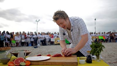 Jamie Oliver egy floridai strandon főz