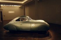 شاهد: عرض أقدم سيارة بورشه في العالم في المزاد