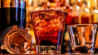 آیا افراد باهوش بیشتر الکل می‌نوشند؟ دانشمندان پاسخ می‌دهند