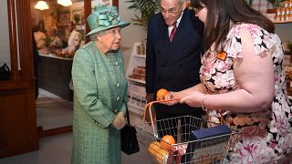 Watch: Security conscious Queen Elizabeth asks if automatic checkouts can be 'diddled'