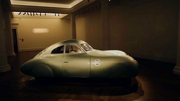 Video | Dünyanın ilk Porsche logolu otomobili açık artırmaya çıkıyor Video | Dünyanın ilk Porsche logolu otomobili açık artırmaya çıkıyor