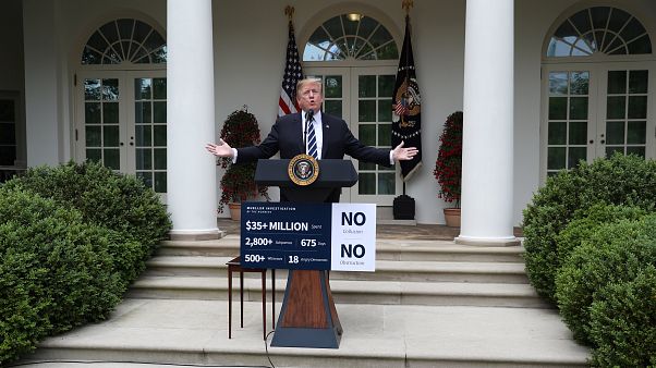 Trump rompe con i dem finché "non finiranno false indagini" su di lui Trump rompe con i dem finché "non finiranno false indagini" su di lui