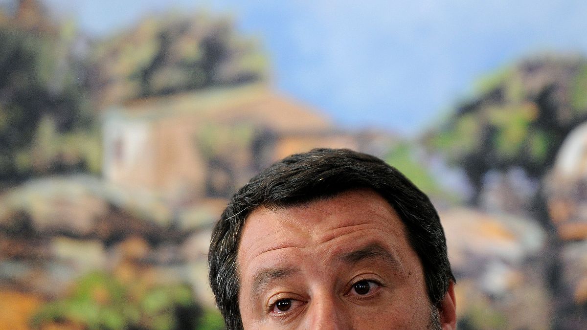 "Colpa di Salvini" arriva 8 anni dopo "Tutta colpa di Pisapia"