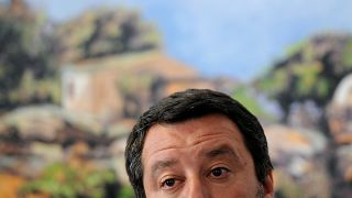 "Colpa di Salvini" arriva 8 anni dopo "Tutta colpa di Pisapia"