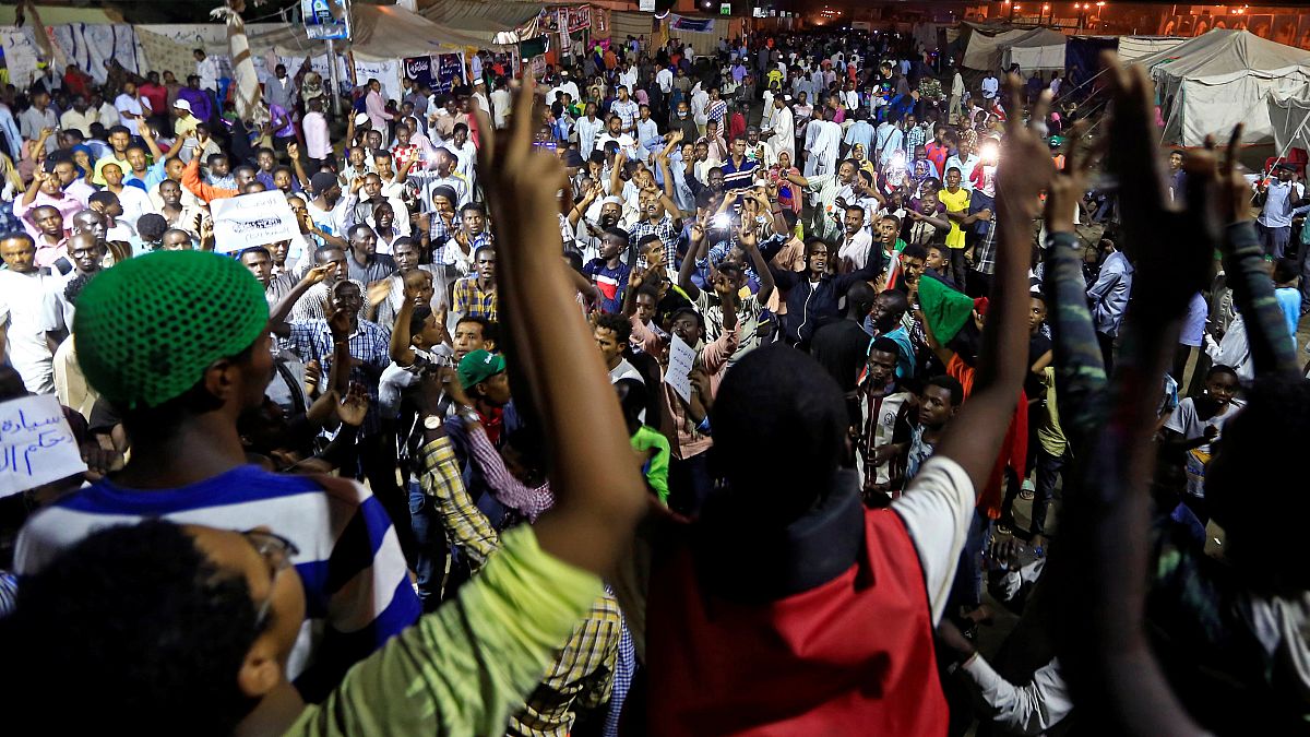 Les soudanais exigent un pouvoir transitoire dirigé par des civils