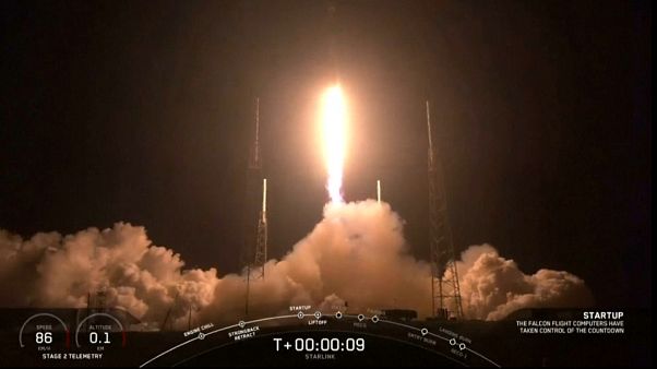 60 novos satélites chegaram ao espaço 60 novos satélites chegaram ao espaço