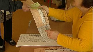 PE: Irlandeses e checos votam esta sexta-feira