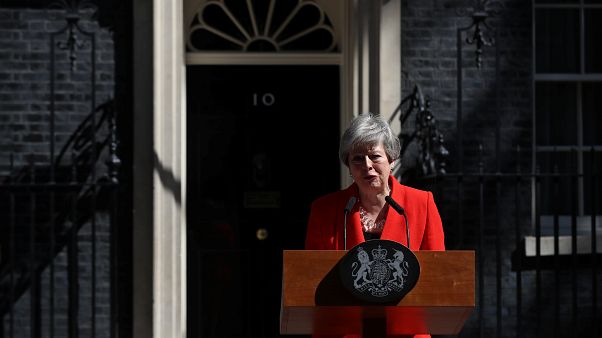 Könnyeivel küzdve mondott le Theresa May brit miniszterelnök Könnyeivel küzdve mondott le Theresa May brit miniszterelnök