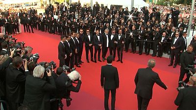 Leonardo DiCaprio and Orlando Bloom on Cannes red carpet