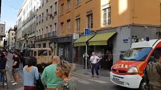 Fransa'nın Lyon kentinde patlama: Polis kayıplara karışan şüpheliyi arıyor