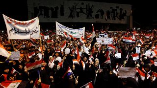 محتجون عراقيون وسط بغداد