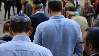 Almanya'da Yahudilere 'kipa takmayın' uyarısı