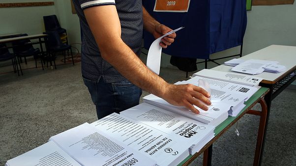 Τα κόμματα που συμμετέχουν στις εκλογές της 7ης Ιουλίου Τα κόμματα που συμμετέχουν στις εκλογές της 7ης Ιουλίου