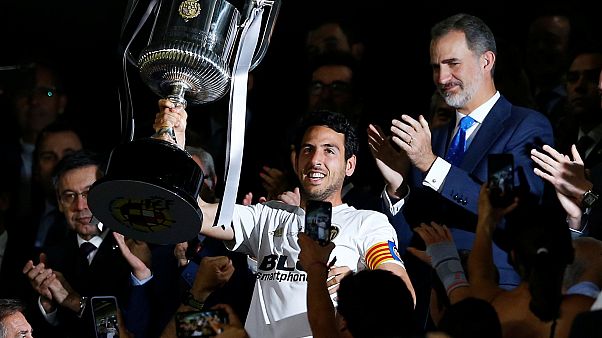 El Valencia destrona al Barça, que se queda sin doblete El Valencia destrona al Barça, que se queda sin doblete