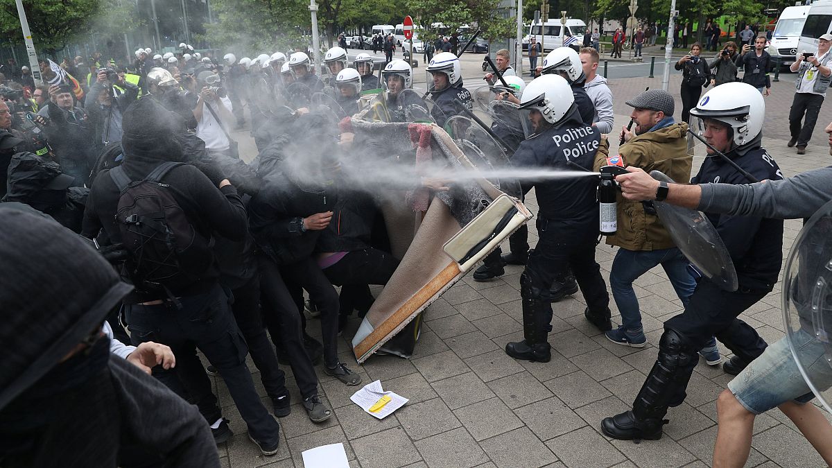 Gewaltätige Auseinandersetzungen in Brüssel: Gelbwestenproteste gegen die EU