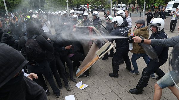 Gilet Gialli, la protesta a Bruxelles: scontri e arresti in centro Gilet Gialli, la protesta a Bruxelles: scontri e arresti in centro