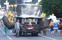 À Sotchi, un carnaval pour lancer la saison estivale