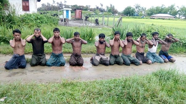 Arakanlı Müslümanları öldüren Myanmarlı 7 asker 1 yıldan az hapis yattı Arakanlı Müslümanları öldüren Myanmarlı 7 asker 1 yıldan az hapis yattı