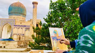 Almaline ressamları Özbekistan'da tarihi eserleri çizdi