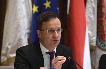 Szijjártó: Webert nem tudjuk támogatni, valaki más kell