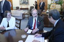 Κύπρος: Ικανοποίηση Λευκωσίας από τη στάση του Γερουσιαστή Ένγκελ