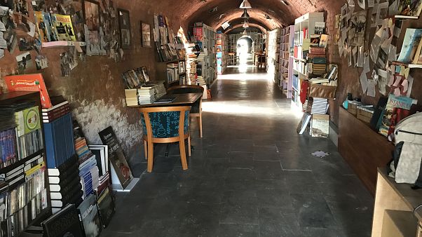 Çankaya'daki temizlik işçileri gezici kütüphane ve müzik grubu kurdu Çankaya'daki temizlik işçileri gezici kütüphane ve müzik grubu kurdu
