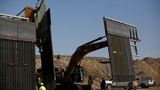 Levantan un muro en la frontera de Estados Unidos con México