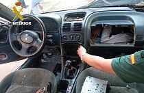 Eingezwängt im Handschuhfach: Migranten an Grenze zu Melilla gefunden